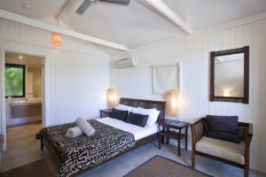 romantic cabin accommodation palm bay whitsundays